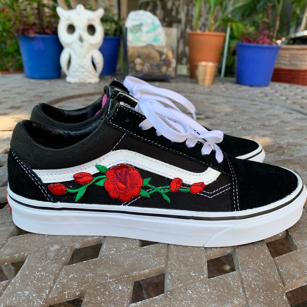 New: Old Skool Vans with Rose 🌹